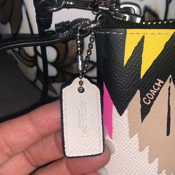 Coach Wristlet BOHO SV Hawk Feather Card Holder . - Picture 4 of 9